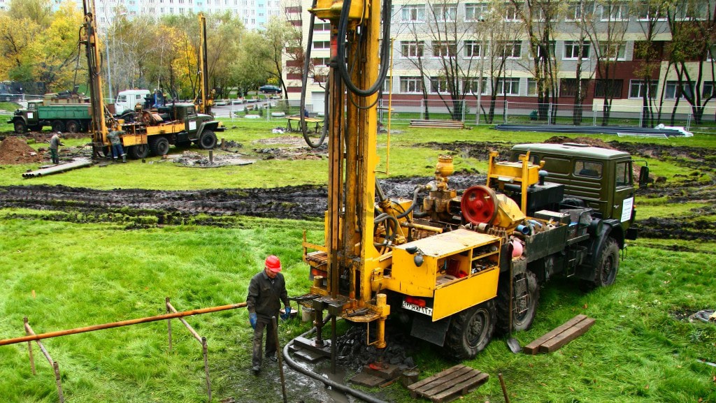 Бурение артезианской скважины на воду